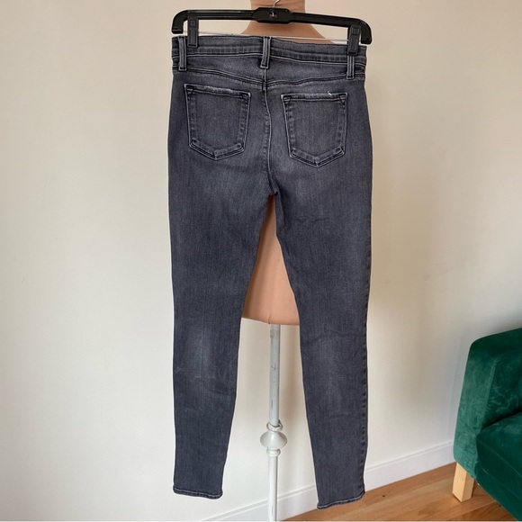 J Brand Mid Rise Nemesis Gray Distressed Blowout Knee Super Skinny Jeans EUC 27 - Picture 3 of 9